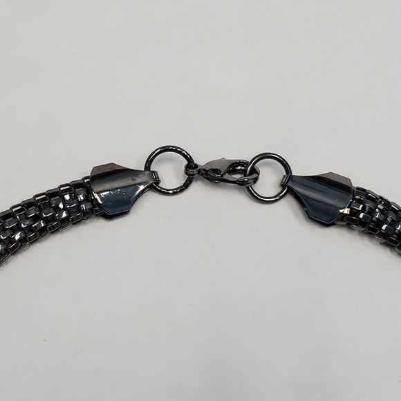 Vintage Mesh Metal Chain Mail Knot Necklace - Picture 3 of 6